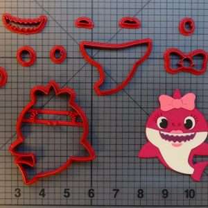 Pinkfong - Mommy Shark Full Body 266-A845 Cookie Cutter Set (4 inch)